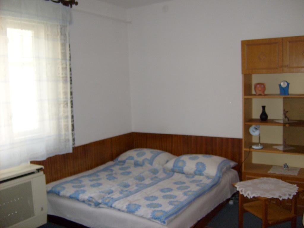 Toth Maganszallas Hajduszoboszlo Apartment Стая снимка
